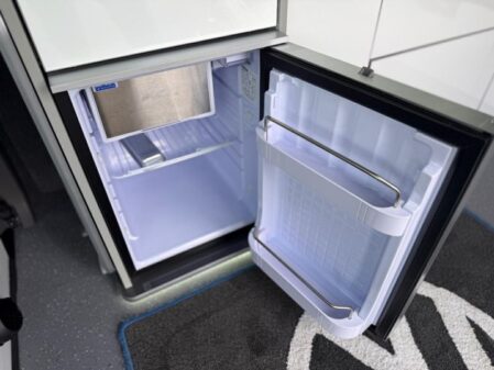 2023 VW T6.1 Highline Platinum Wave LWB Manual
150hp