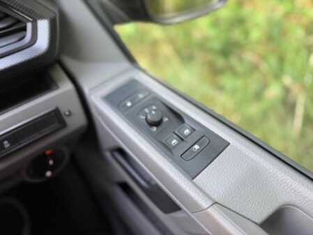 2023 VW T6.1 Highline Platinum Wave LWB Manual
150hp