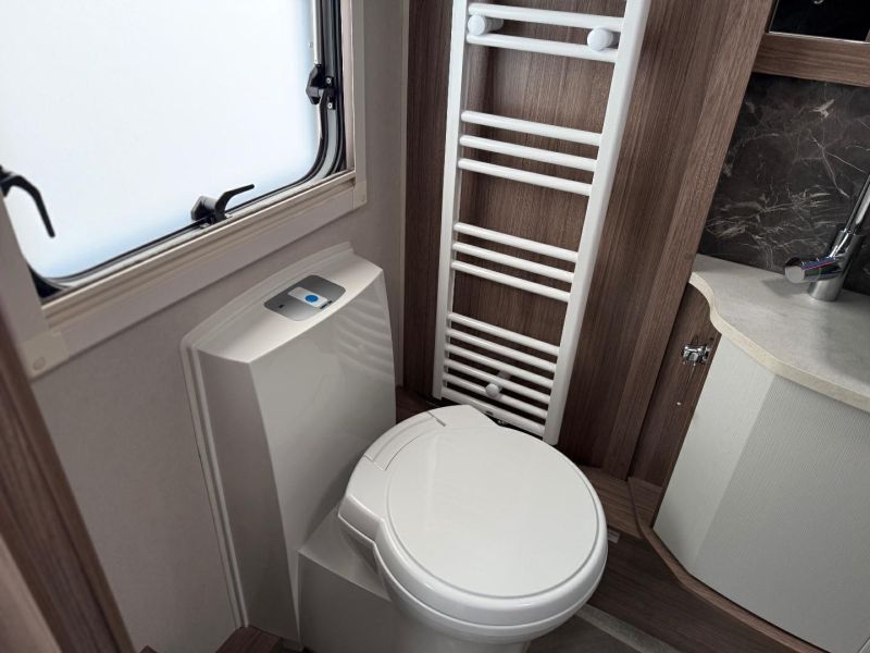 2026 Coachman VIP 575
