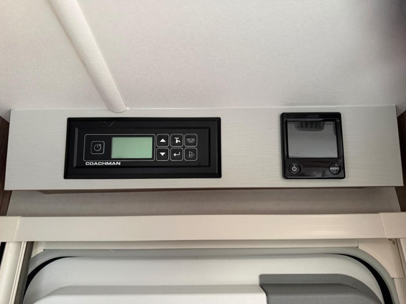 2026 Coachman VIP 575