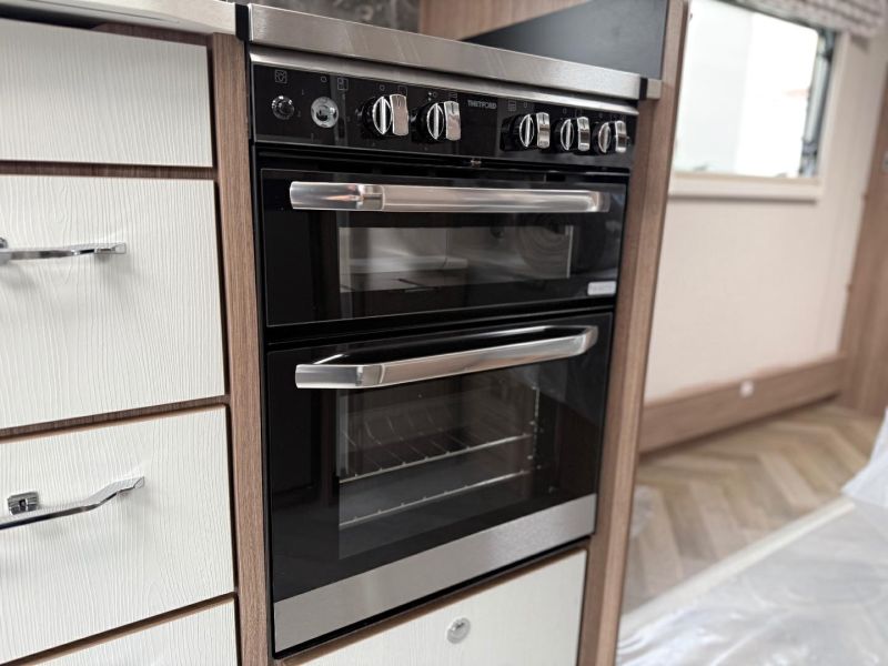 2026 Coachman VIP 575