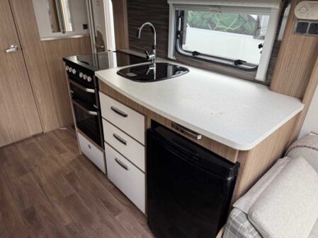2016 Coachman VIP 520