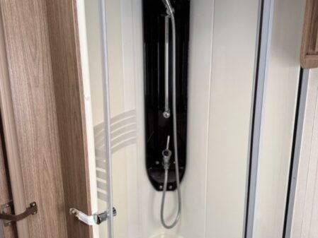 2016 Coachman VIP 520