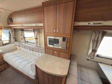 2016 Elddis Affinity 530
