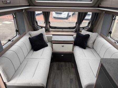 2027 Swift Challenger 560