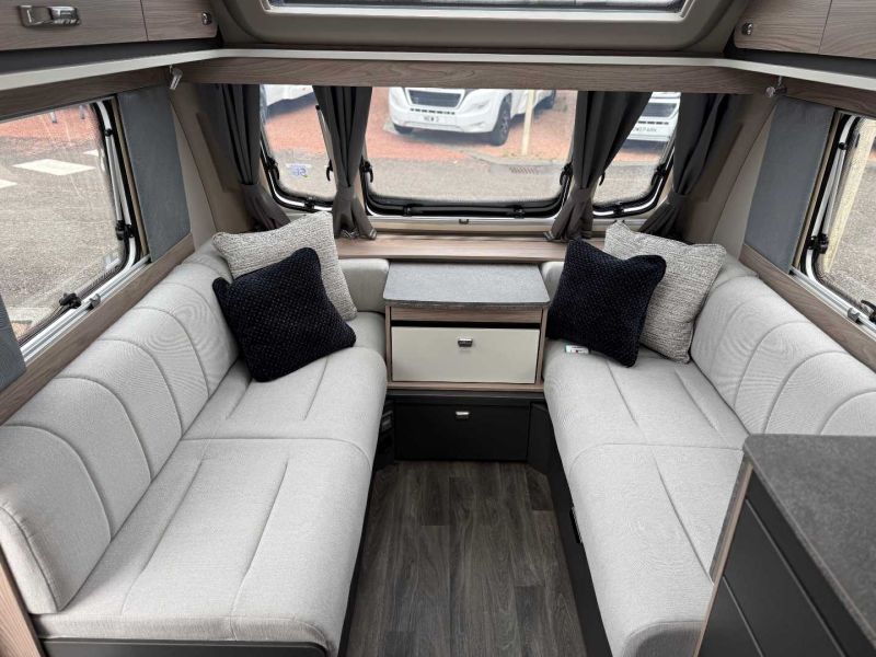 2027 Swift Challenger 560