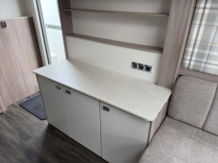 2025 Swift Challenger 480
Incl Mover