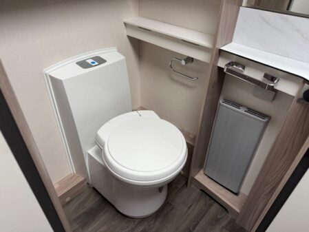 2025 Swift Challenger 480
Incl Mover