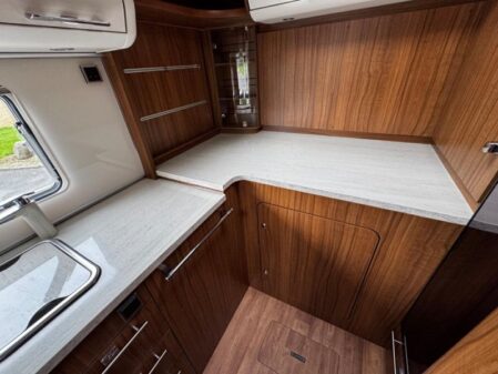 2017 Hymer B-Class 444 DL