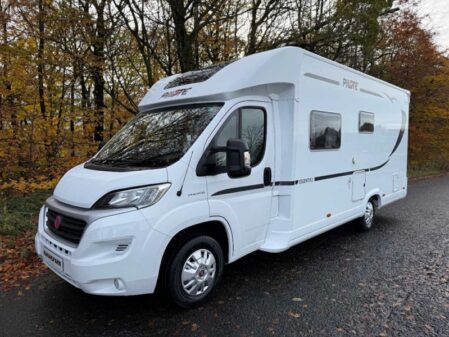 2018 Pilote Essential P716