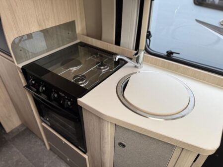 2025 Elddis Autoquest CV40 60th Anniversary Edition
Manual