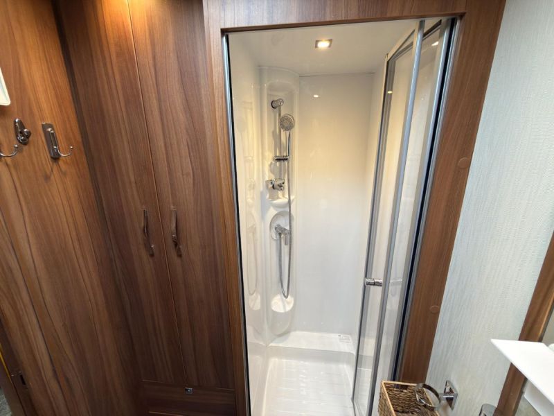 2015 Elddis MAJESTIC 275